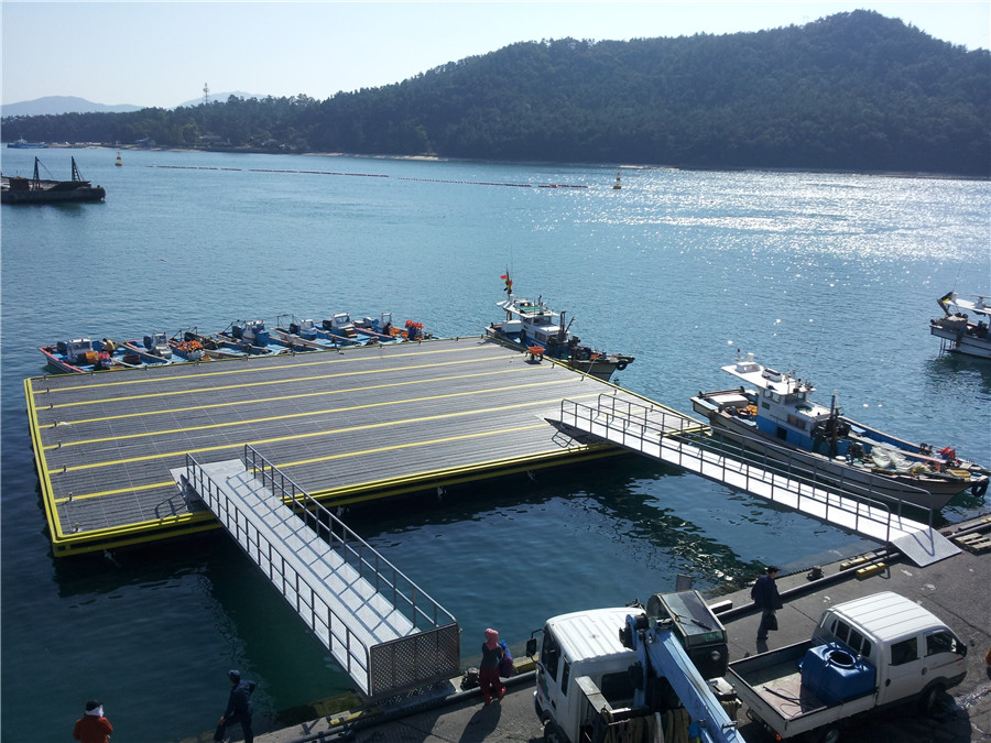 聯(lián)塑抗風(fēng)浪性強(qiáng)、耐寒性高、使用壽命長