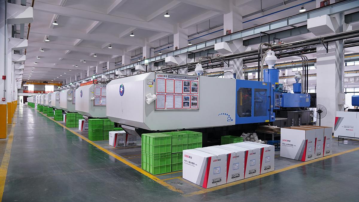 湖南聯(lián)塑科技實業(yè)有限公司車間圖